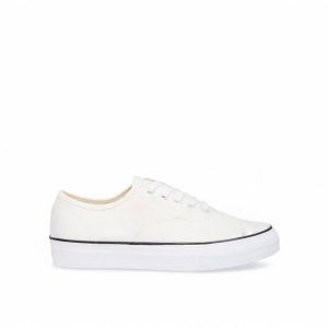 Women’s white chunky sneaker shoes